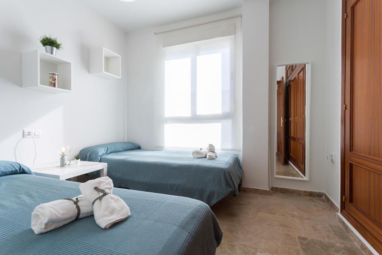Ferienwohnung Azvalia - La Estacion, Piscina Y Junto A La Renfe El Puerto de Santa María Exterior foto